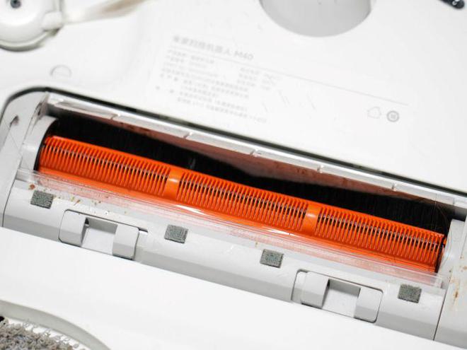买球的app:米家扫拖机器人M40体验：不到3000元就有扫拖双机械臂！(图10)