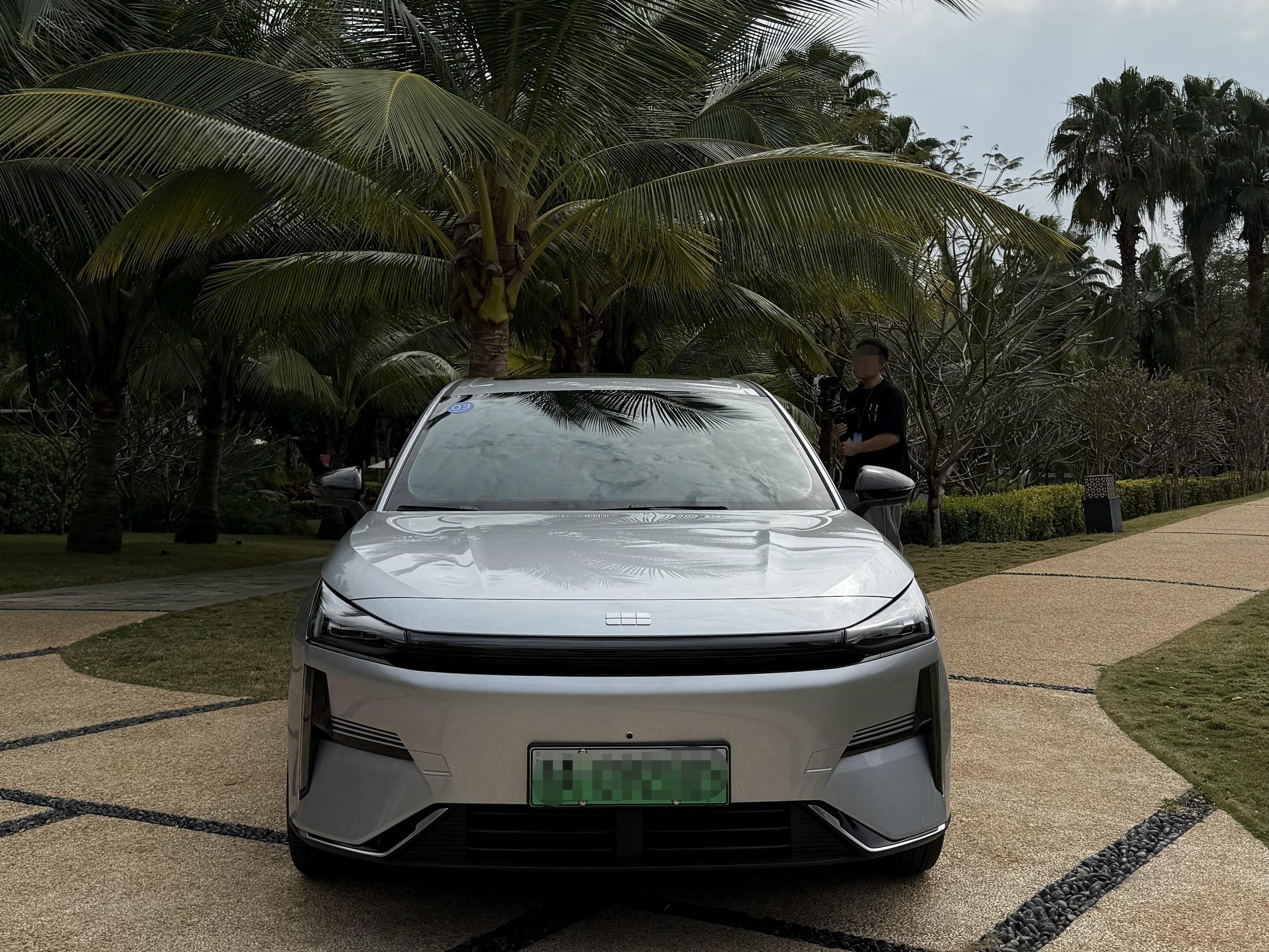 2025混动混战吉利银河L6EM-i缘何能当“价格革新者”？