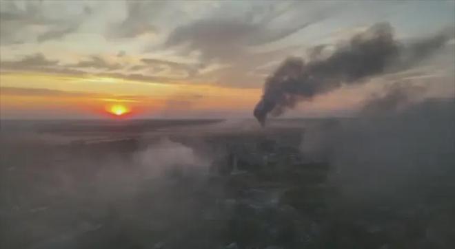 买球的app:最新战况俄军攻入红军村市中心火车站乌军阵地遭东西方向切割(图3)