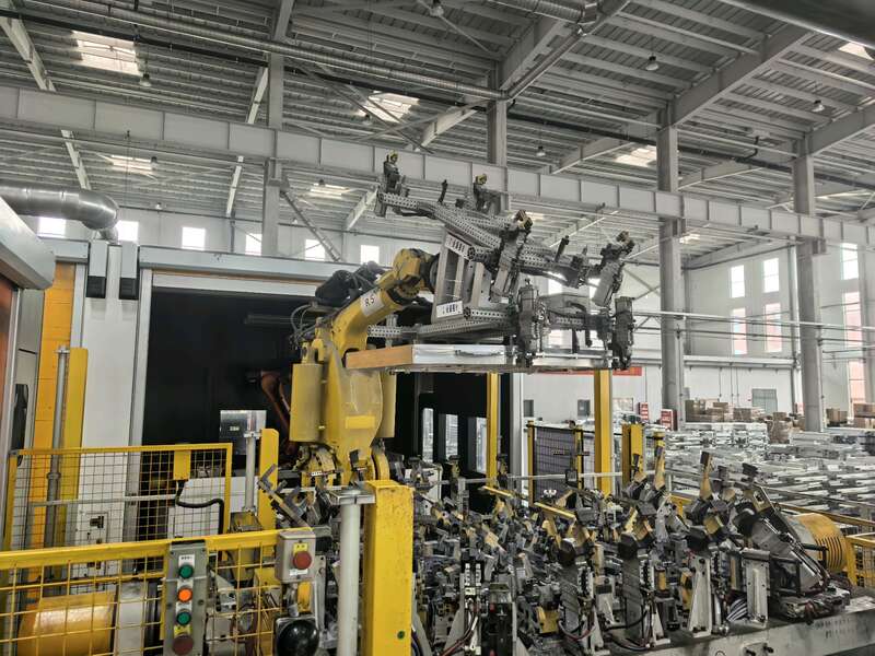 安徽肥东县：新能源汽车产业链深度耦合“左右为邻”