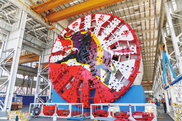 买球的app:【链上湖南——现代化产业体系调研行】湖南工程机械跨越“周期陷阱”(图2)