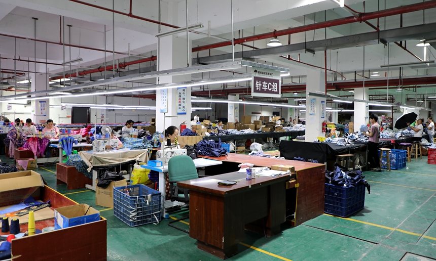 贵州桐梓：企业“双节”不打烊赶制订单生产忙(图2)