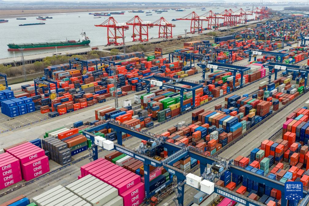 十大买球平台：奋力冲刺“全年红”(图3)