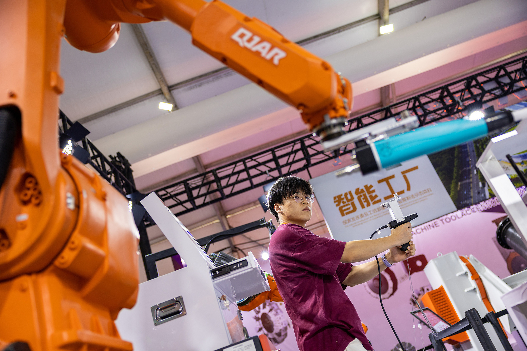 央广时评丨创新潮起为“中国新智造”注入数智动能(图1)